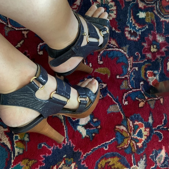 L.A.M.B Platform Blue Patent Leather with Wood Heel and Gold Hardware. 5”heel. - Picture 6 of 7